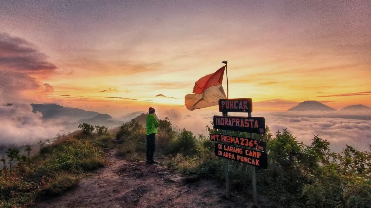 Pendakian Gunung Bismo